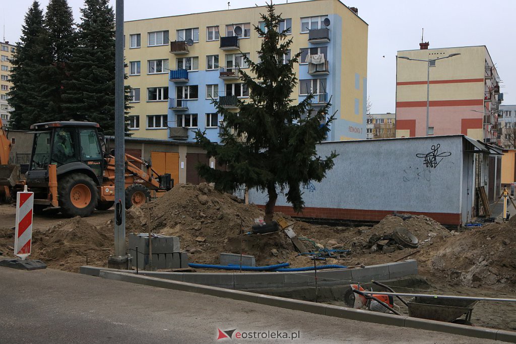 Budowa drogi dojazdowej do miejskiej 16-tki na finiszu [10.12.2020] - zdjęcie #14 - eOstroleka.pl