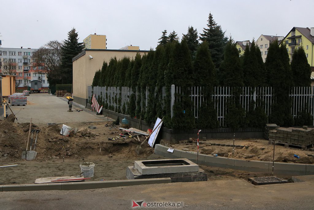 Budowa drogi dojazdowej do miejskiej 16-tki na finiszu [10.12.2020] - zdjęcie #4 - eOstroleka.pl
