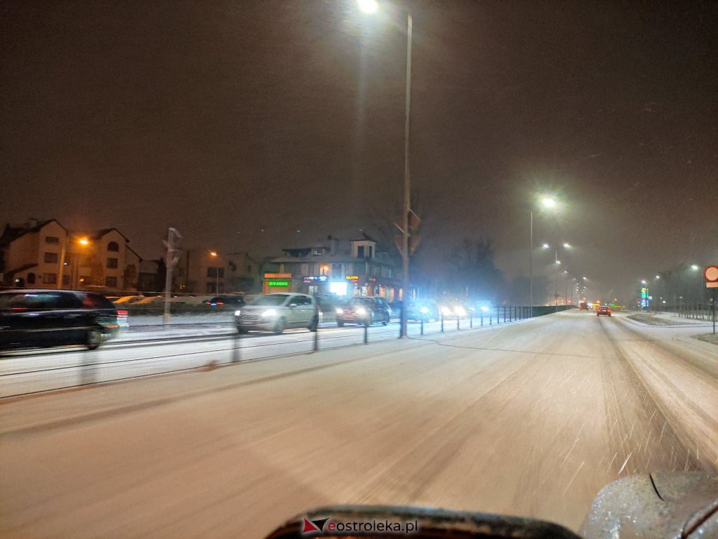 Trudne warunki na drogach [10.12.2020] - zdjęcie #6 - eOstroleka.pl