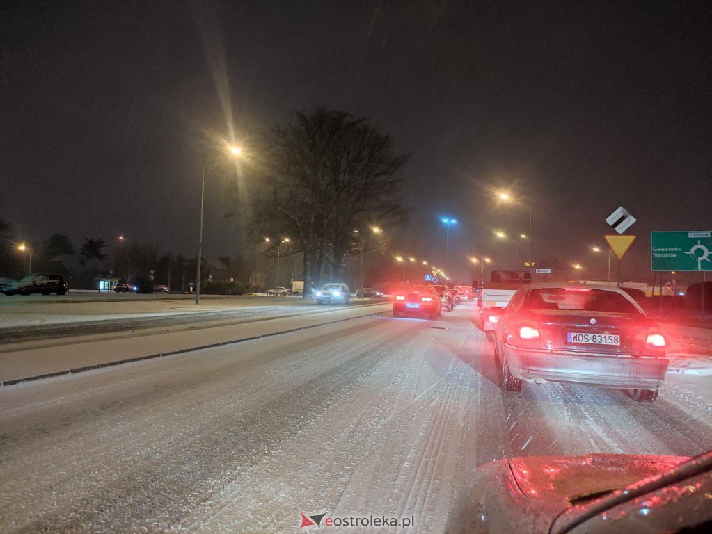 Trudne warunki na drogach [10.12.2020] - zdjęcie #5 - eOstroleka.pl