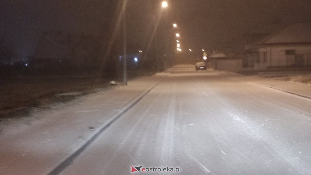 Trudne warunki na drogach [10.12.2020] - zdjęcie #16 - eOstroleka.pl