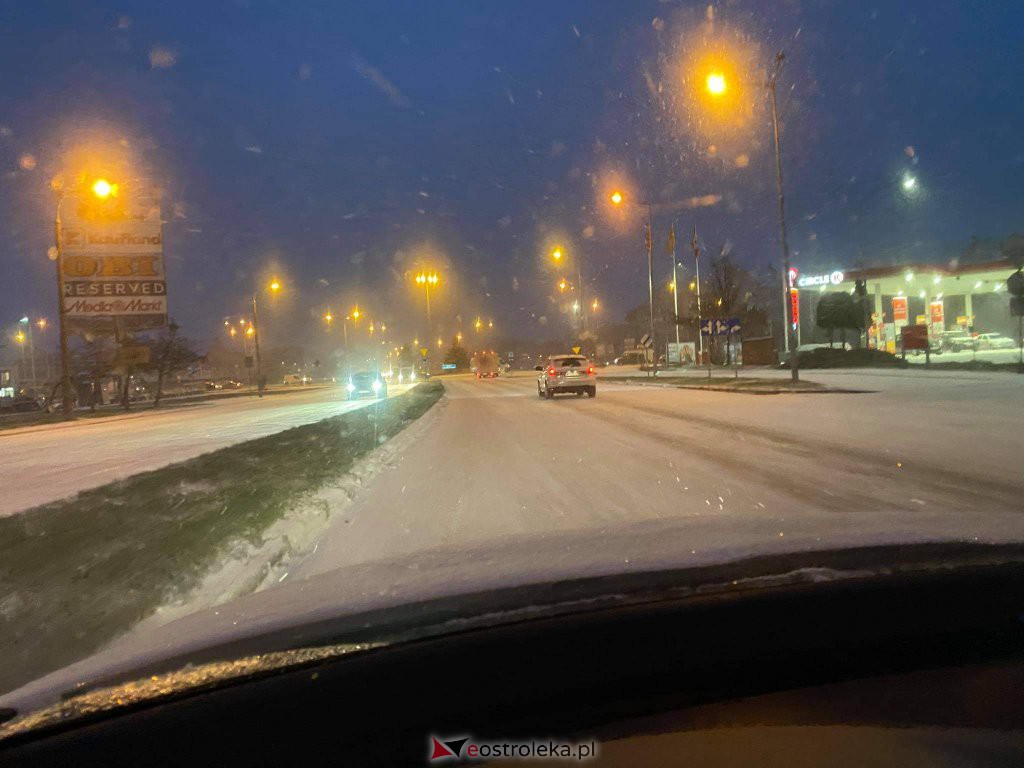 Trudne warunki na drogach [10.12.2020] - zdjęcie #13 - eOstroleka.pl