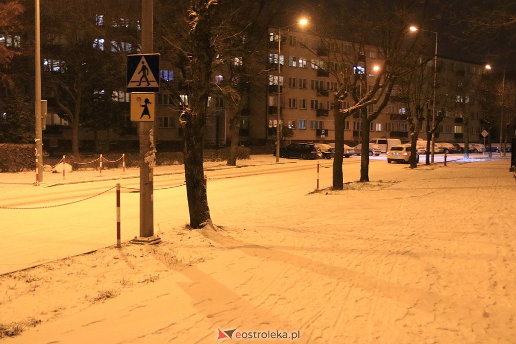 Atak zimy w Ostrołęce [10.12.2020] - zdjęcie #81 - eOstroleka.pl