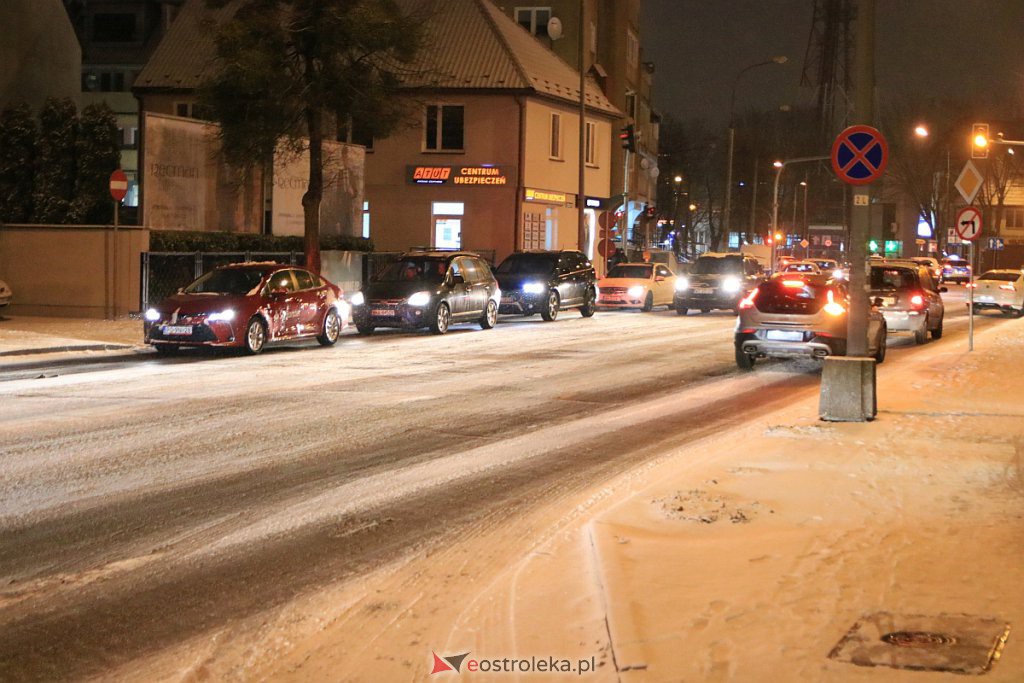 Atak zimy w Ostrołęce [10.12.2020] - zdjęcie #71 - eOstroleka.pl