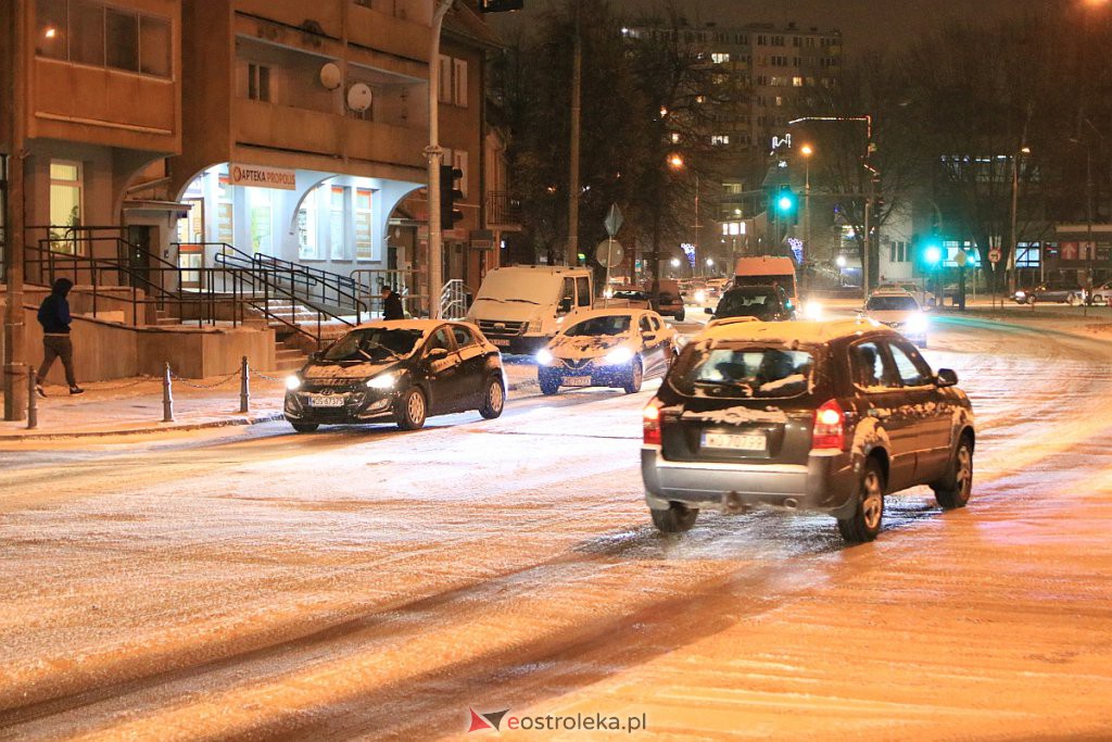 Atak zimy w Ostrołęce [10.12.2020] - zdjęcie #68 - eOstroleka.pl