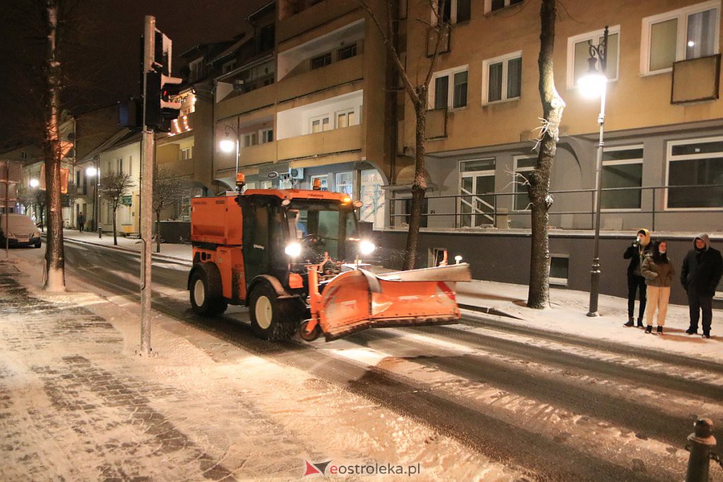 Atak zimy w Ostrołęce [10.12.2020] - zdjęcie #24 - eOstroleka.pl