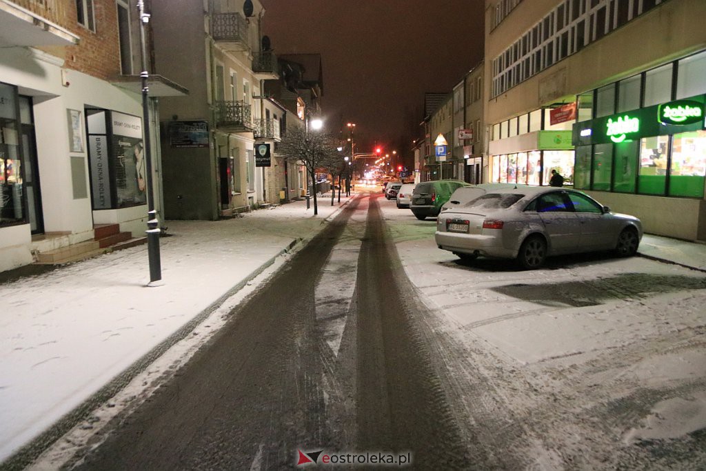 Atak zimy w Ostrołęce [10.12.2020] - zdjęcie #53 - eOstroleka.pl