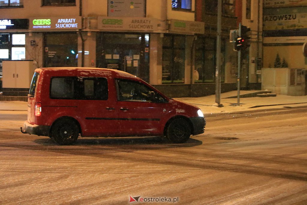 Atak zimy w Ostrołęce [10.12.2020] - zdjęcie #14 - eOstroleka.pl