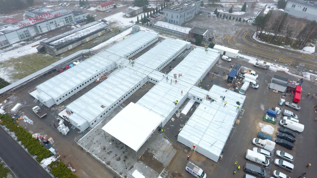 Do szpitala tymczasowego dotarł pierwszy sprzęt medyczny [11.12.2020] - zdjęcie #2 - eOstroleka.pl