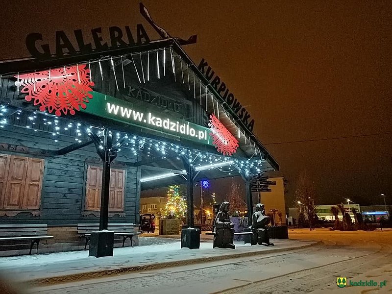 Zgadnijcie, która miejscowość tak lśni świątecznym blaskiem [12.12.2020] - zdjęcie #1 - eOstroleka.pl