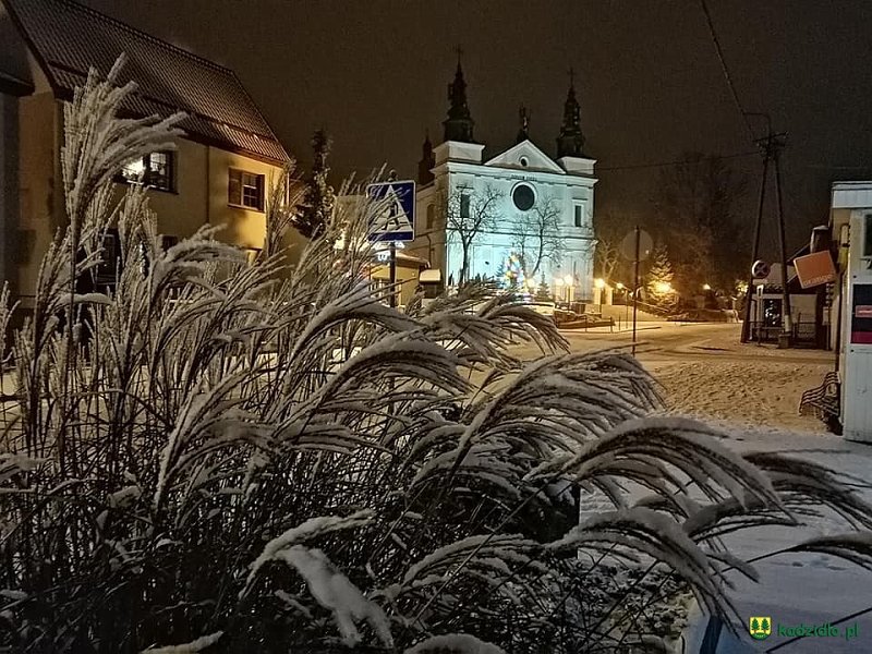 Zgadnijcie, która miejscowość tak lśni świątecznym blaskiem [12.12.2020] - zdjęcie #8 - eOstroleka.pl