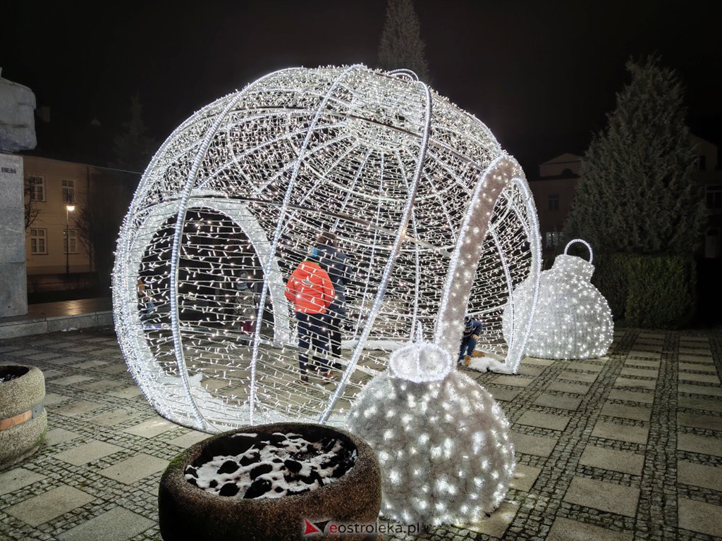Ozdoby świąteczne w Ostrołęce [15.12.2020] - zdjęcie #18 - eOstroleka.pl