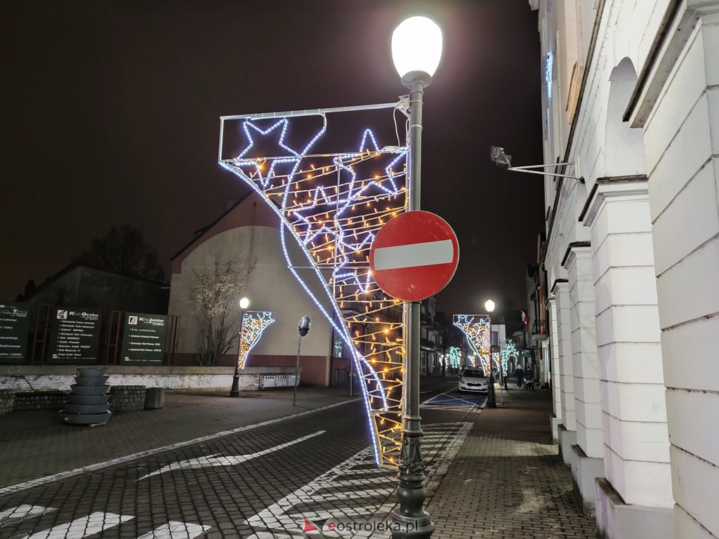 Ozdoby świąteczne w Ostrołęce [15.12.2020] - zdjęcie #12 - eOstroleka.pl