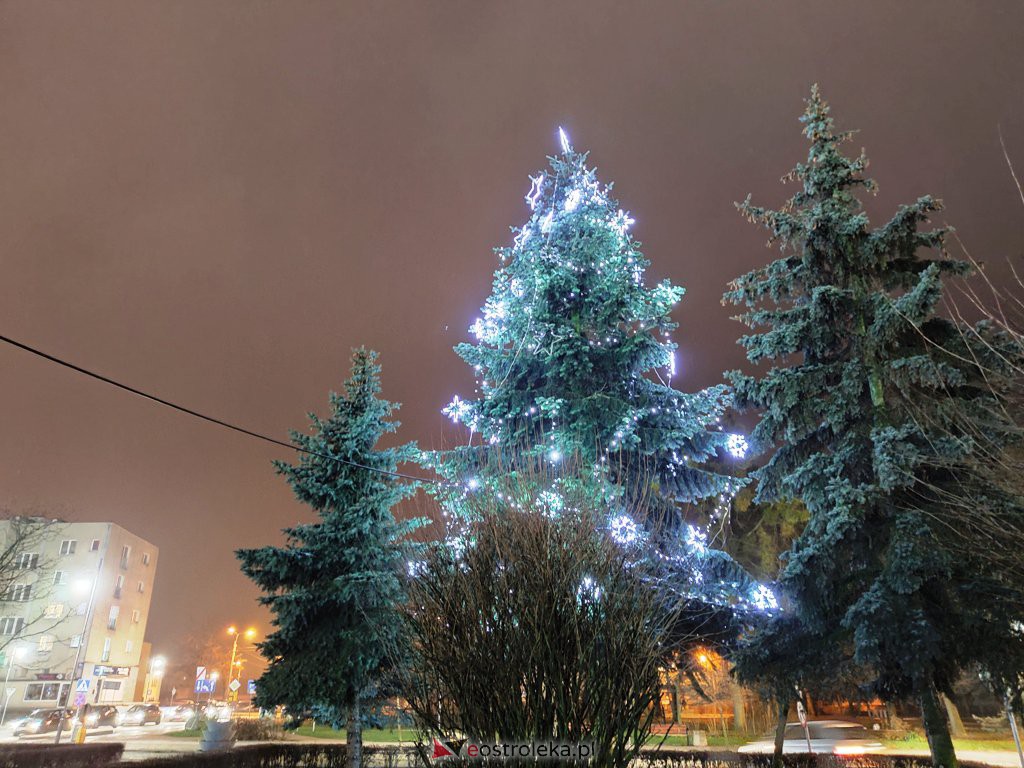Ozdoby świąteczne w Ostrołęce [15.12.2020] - zdjęcie #14 - eOstroleka.pl