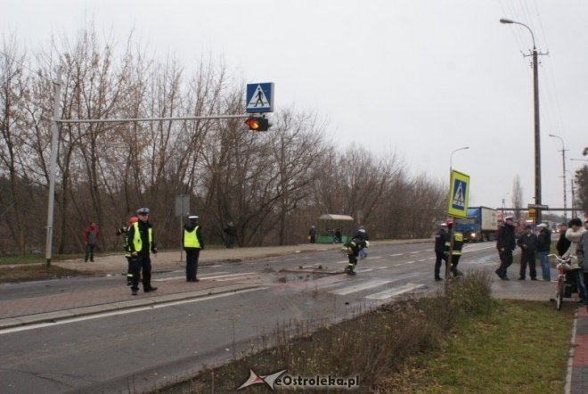 Kolizja I AWP (17.11.2010) - zdjęcie #3 - eOstroleka.pl