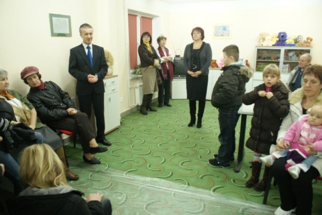 Nowa świetlica na Sienkiewicza (17.11.2010) - zdjęcie #11 - eOstroleka.pl