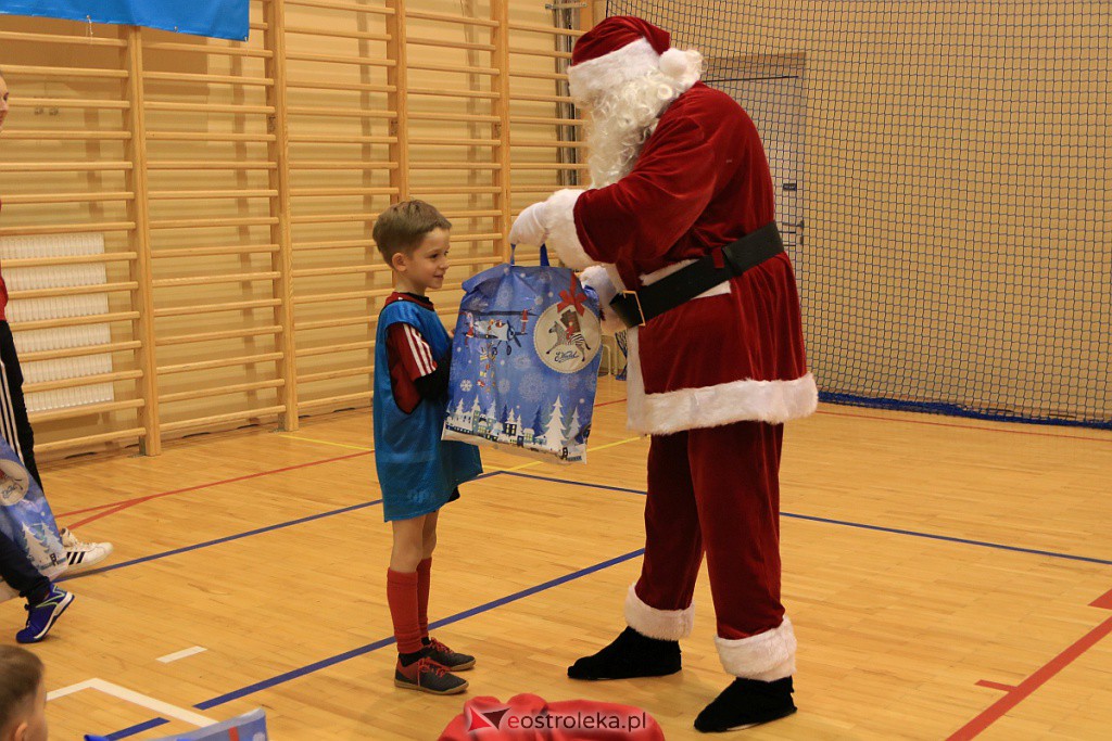 Trening APN-u zakończony świąteczną niespodzianką [23.12.2020] - zdjęcie #14 - eOstroleka.pl