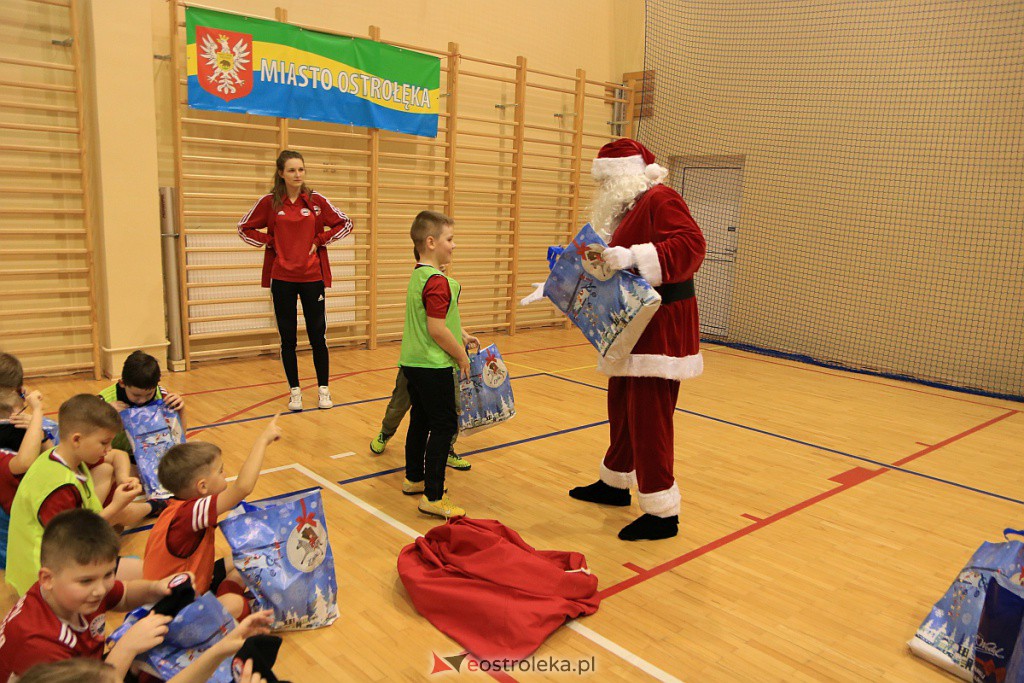 Trening APN-u zakończony świąteczną niespodzianką [23.12.2020] - zdjęcie #128 - eOstroleka.pl