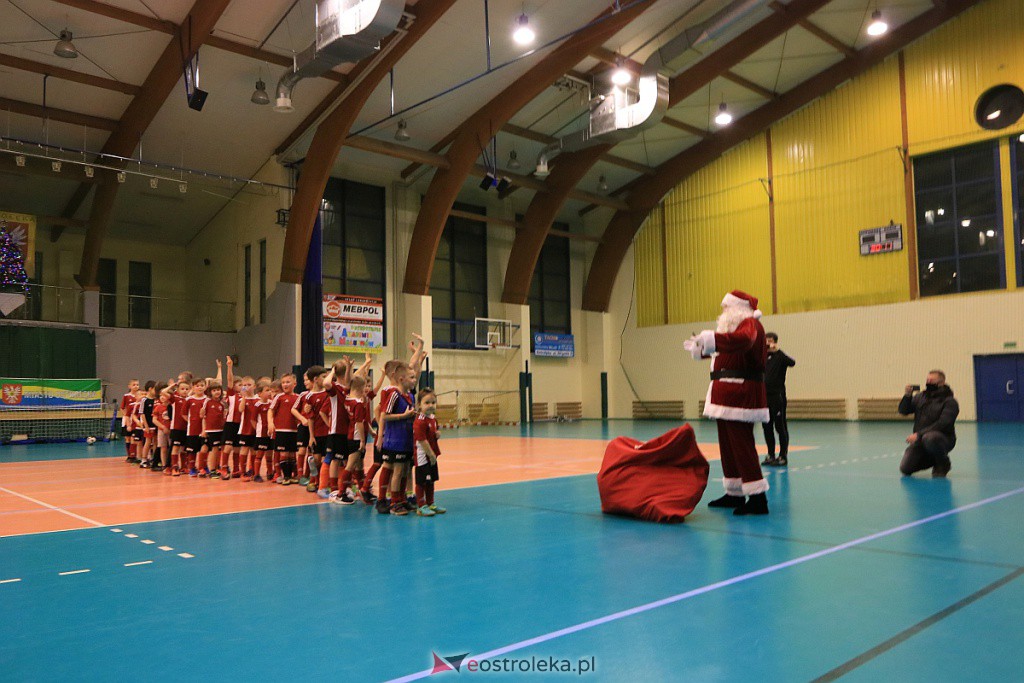 Trening APN-u zakończony świąteczną niespodzianką [23.12.2020] - zdjęcie #11 - eOstroleka.pl