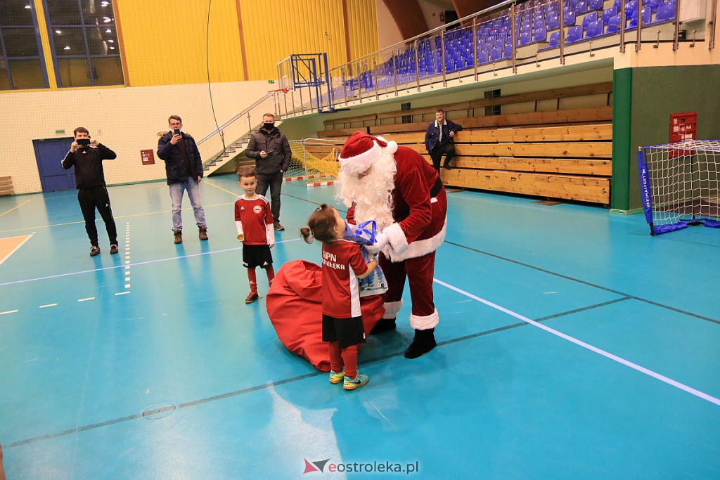 Trening APN-u zakończony świąteczną niespodzianką [23.12.2020] - zdjęcie #16 - eOstroleka.pl