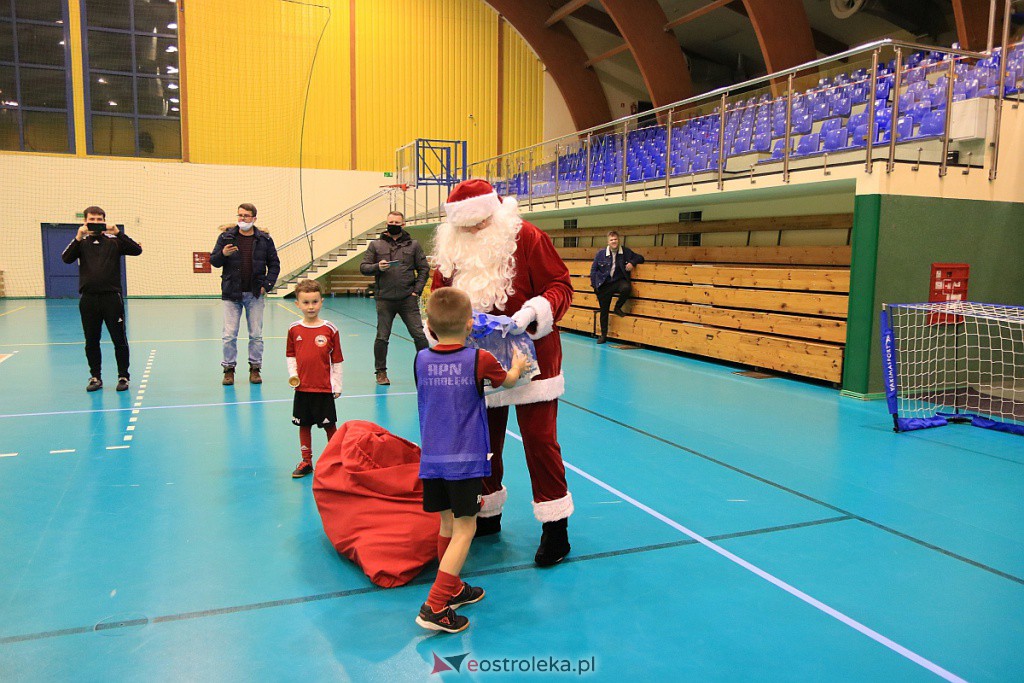 Trening APN-u zakończony świąteczną niespodzianką [23.12.2020] - zdjęcie #17 - eOstroleka.pl