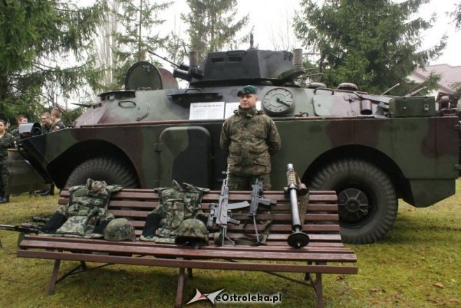 Dzień otwarty w WKU w Ostrołęce (18.11.2010) - zdjęcie #30 - eOstroleka.pl