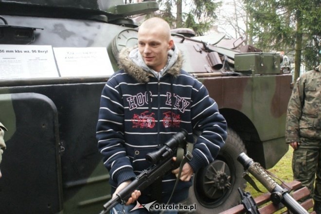 Dzień otwarty w WKU w Ostrołęce (18.11.2010) - zdjęcie #27 - eOstroleka.pl