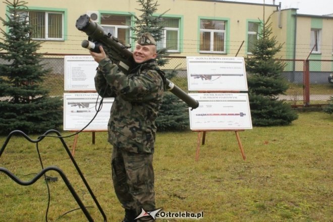 Dzień otwarty w WKU w Ostrołęce (18.11.2010) - zdjęcie #21 - eOstroleka.pl