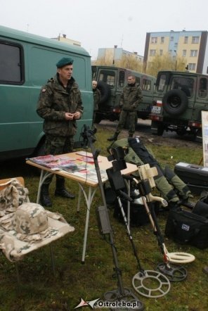 Dzień otwarty w WKU w Ostrołęce (18.11.2010) - zdjęcie #17 - eOstroleka.pl