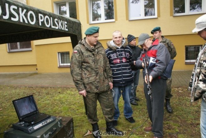 Dzień otwarty w WKU w Ostrołęce (18.11.2010) - zdjęcie #9 - eOstroleka.pl