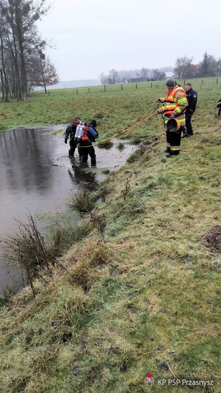 Strażacy odnaleźli ciało zaginionego mężczyzny w Krzynowłodze Wielkiej - zdjęcie #4 - eOstroleka.pl