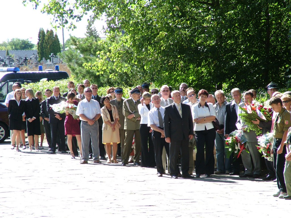 Rocznica wybuchu II wojny światowej - 1.09.2005 Ostrołęka - zdjęcie #5 - eOstroleka.pl