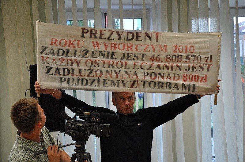 Transparenty emeryta z Ostrołęki - zdjęcie #6 - eOstroleka.pl