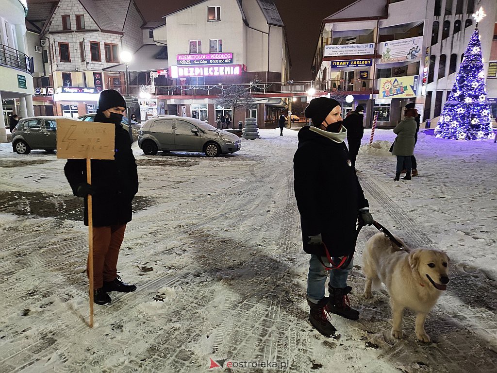 Strajk Kobiet w Ostrołęce [28.01.2021] - zdjęcie #1 - eOstroleka.pl