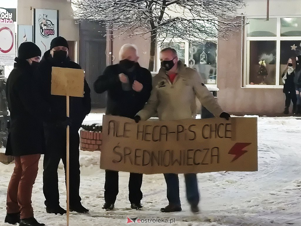 Strajk Kobiet w Ostrołęce [28.01.2021] - zdjęcie #17 - eOstroleka.pl