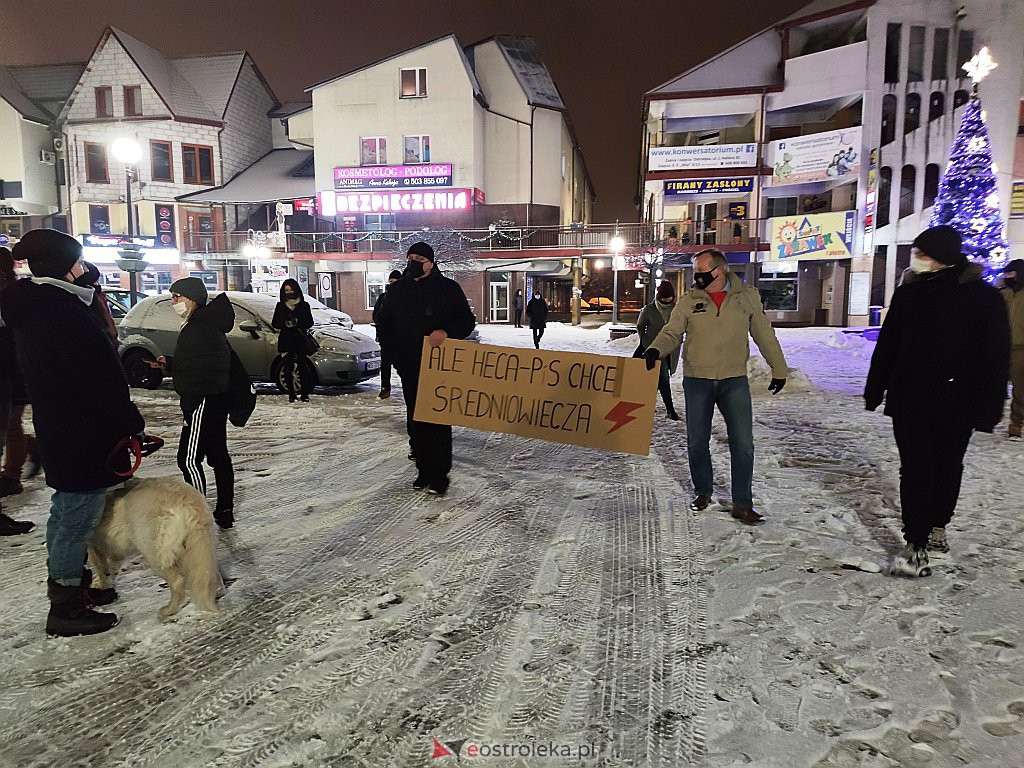 Strajk Kobiet w Ostrołęce [28.01.2021] - zdjęcie #15 - eOstroleka.pl