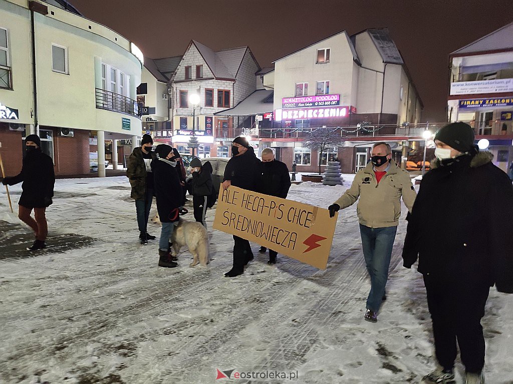 Strajk Kobiet w Ostrołęce [28.01.2021] - zdjęcie #7 - eOstroleka.pl
