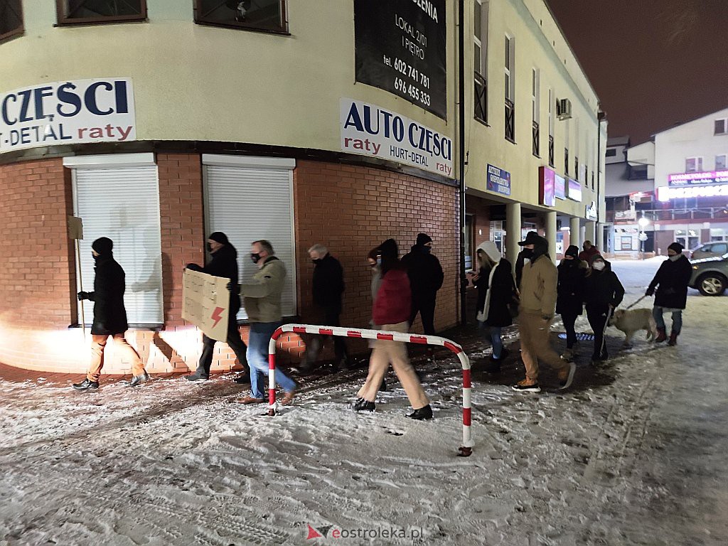 Strajk Kobiet w Ostrołęce [28.01.2021] - zdjęcie #14 - eOstroleka.pl