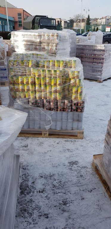 17 ton żywności od Caritasu trafiło do Ostrołęki. Kto skorzysta z pomocy? [02.02.2021] - zdjęcie #4 - eOstroleka.pl