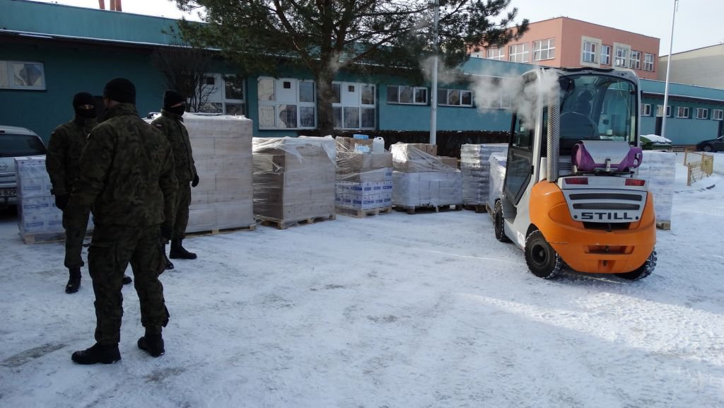 17 ton żywności od Caritasu trafiło do Ostrołęki. Kto skorzysta z pomocy? [02.02.2021] - zdjęcie #9 - eOstroleka.pl