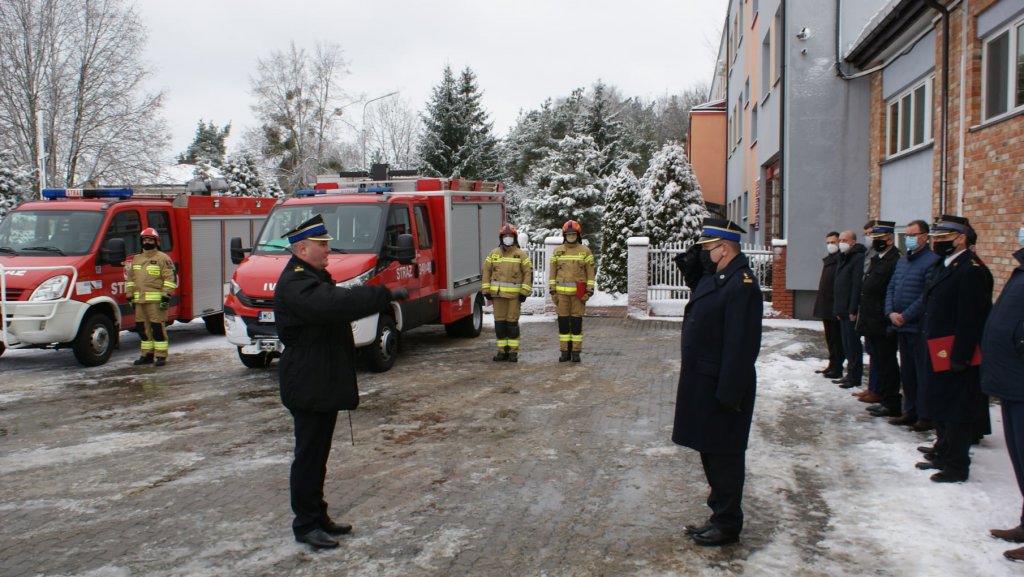 Ostrołęccy strażacy dostali prezent od lokalnych samorządów [04.02.2021] - zdjęcie #3 - eOstroleka.pl