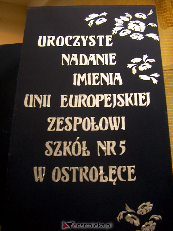 Nadanie imienia Unii Europejskiej dla III LO [28.11.2003] - zdjęcie #16 - eOstroleka.pl