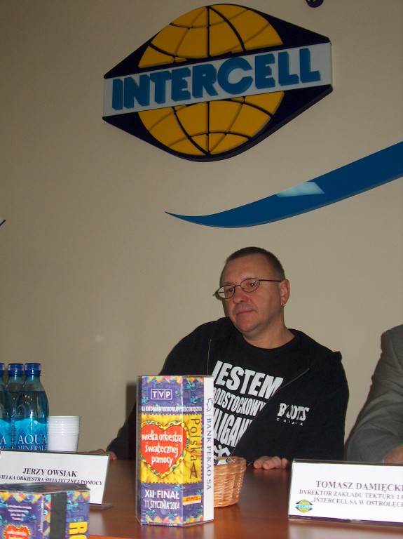 Jurek Owsiak - wizyta w Intercell Ostrołęka 2003 - zdjęcie #3 - eOstroleka.pl