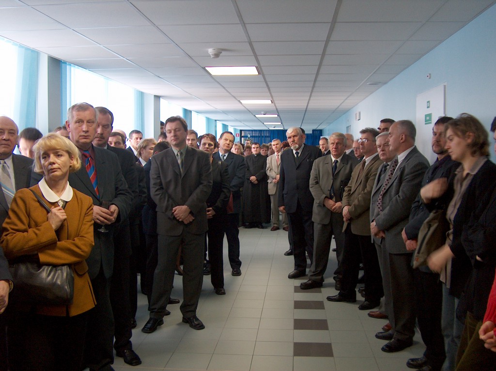 Otwarcie bloku operacyjnego w nowym szpitalu - grudzień 2003 - zdjęcie #4 - eOstroleka.pl