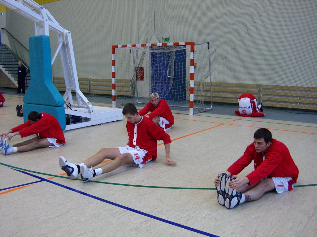 Polska - Estonia 2003 (mecz repr. juniorów) - zdjęcie #1 - eOstroleka.pl