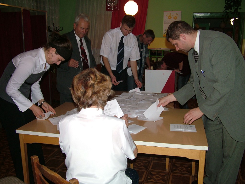 Wybory prezydenckie 2005 - zdjęcie #7 - eOstroleka.pl