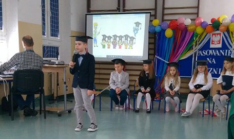 Pasowanie na ucznia w Szkole Podstawowej w Pasiekach [08.02.2021] - zdjęcie #3 - eOstroleka.pl
