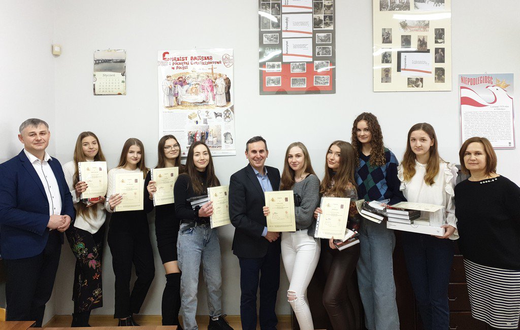 Uczniowie II Lo na tropie polskich badaczy Syberii [08.02.2021] - zdjęcie #6 - eOstroleka.pl