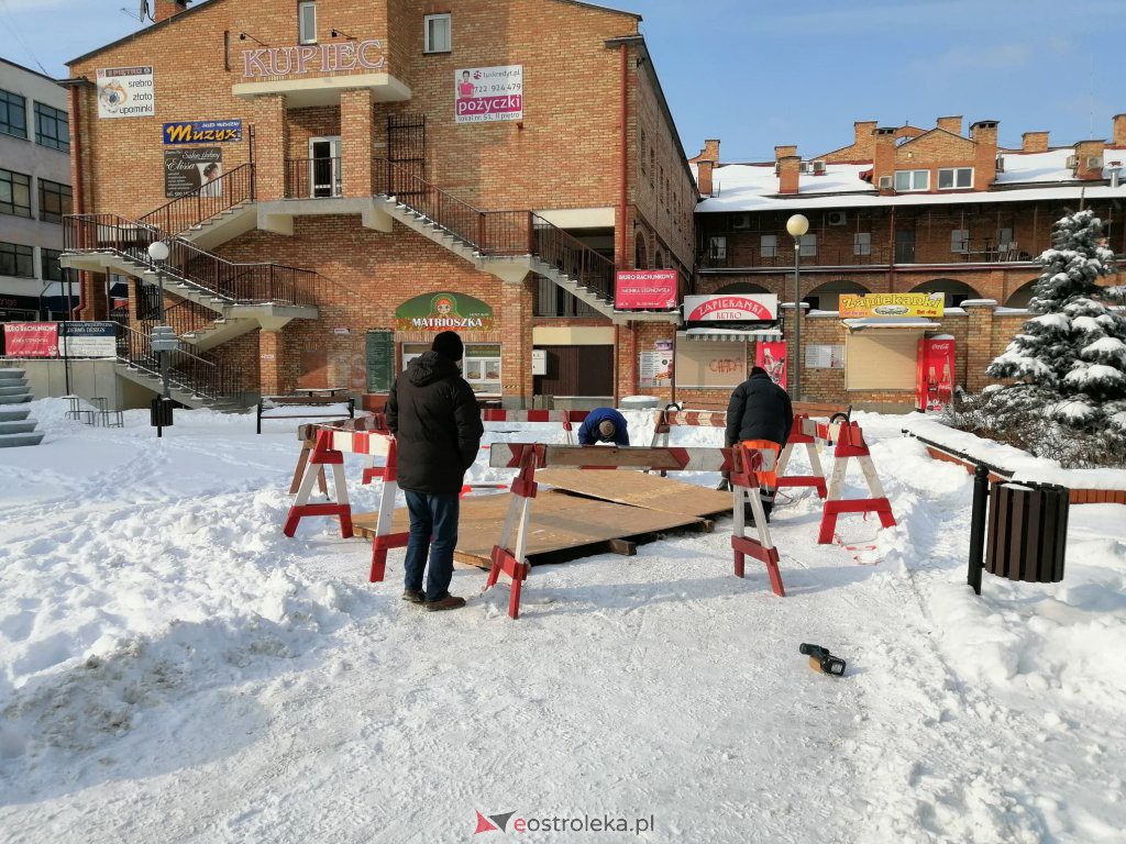 Uszkodzona fontanna przy Kupcu - zdjęcie #9 - eOstroleka.pl