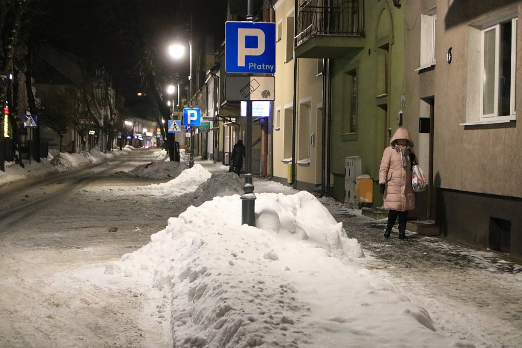 Odśnieżanie parkingów w Ostrołęce [11.02.2021] - zdjęcie #8 - eOstroleka.pl